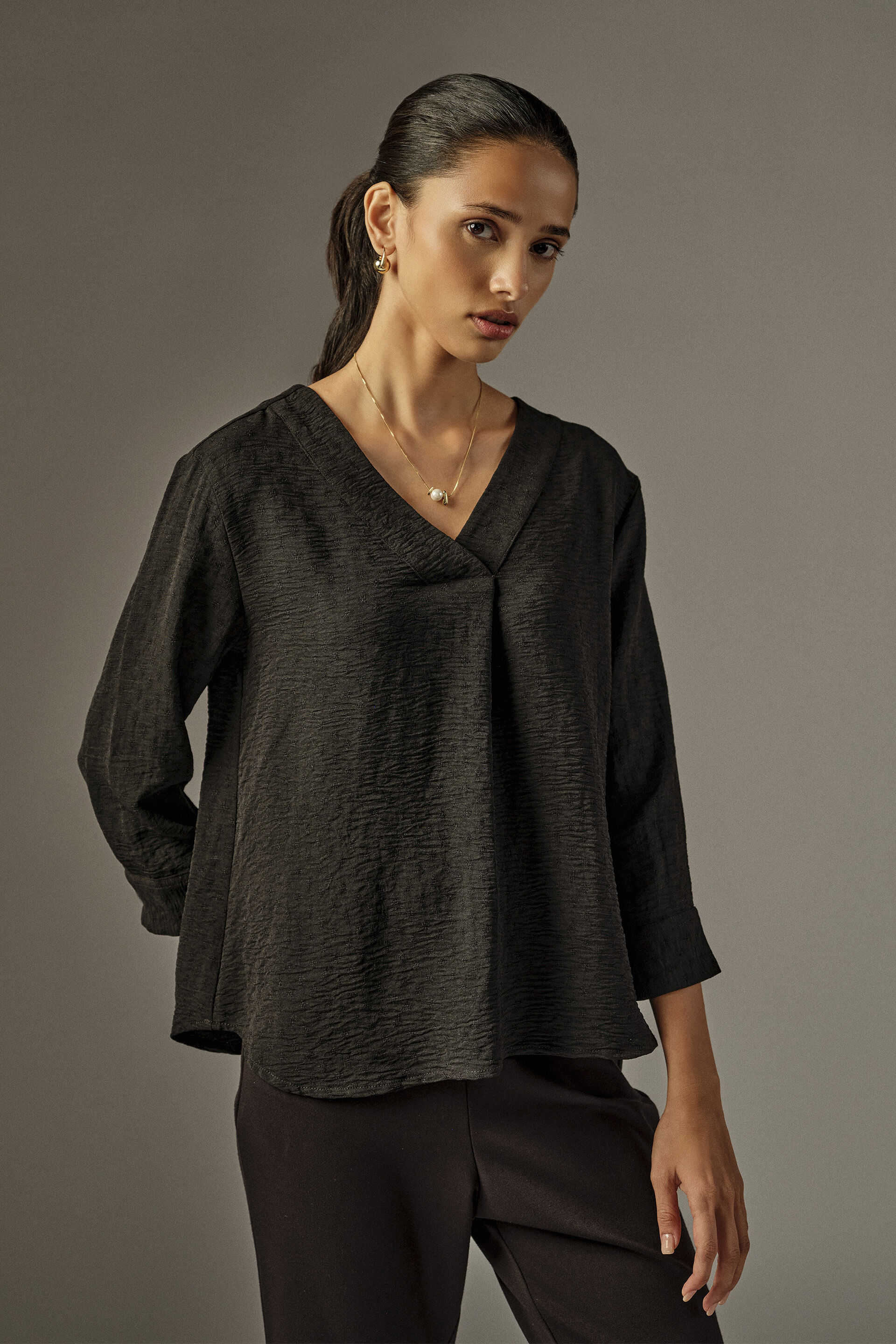 Solid Voluminous Sleeves Top in Black